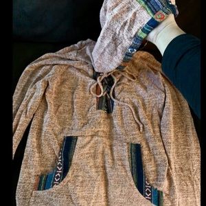 Sweater with drawstrings and hood